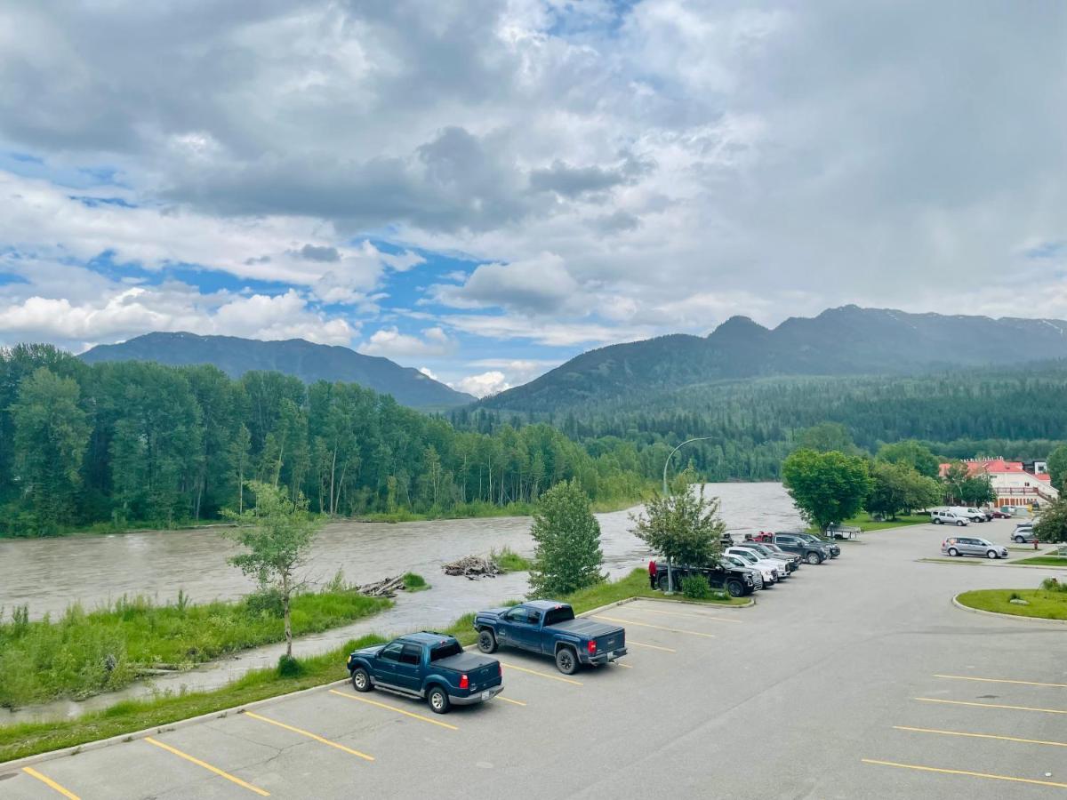 Fernie Stanford Resort Екстер'єр фото