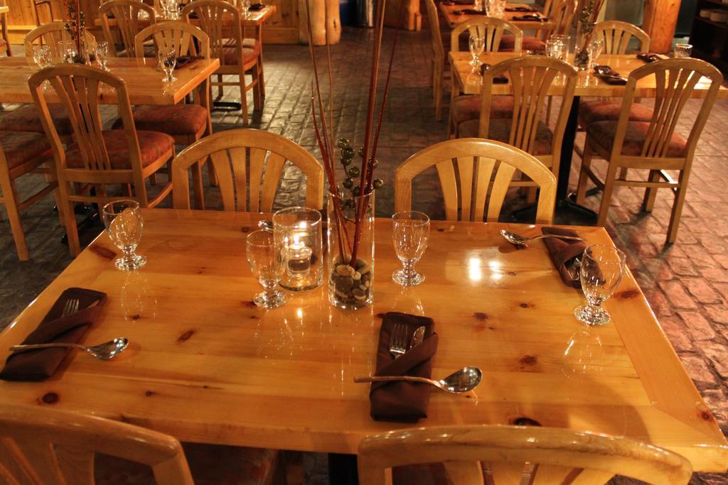 Fernie Stanford Resort Екстер'єр фото